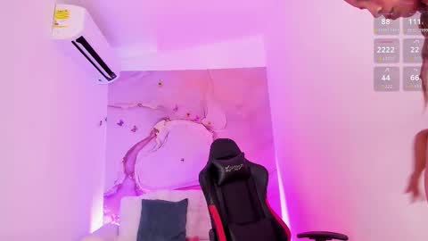 Snapshot of maariangel chatting on 10.09.25 Mariangel online show from 10.09.25