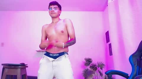 Max online show from 04.14.26