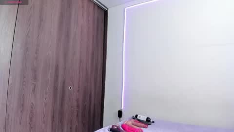 Sara online show from 04.10.26