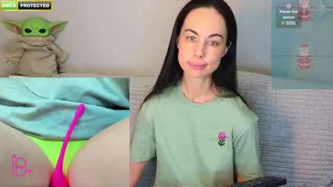 Snapshot of mabuhay_girl chatting on 02.01.25 You let people into your sea and they kill your fish online show from 02.01.25