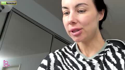 Snapshot of mabuhay_girl chatting on 12.05.25 You let people into your sea and they kill your fish online show from 12.05.25