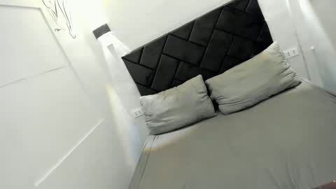 Snapshot of mabuhay_lyn chatting on 10.26.25 mabuhay_lyn online show from 10.26.25