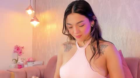 Snapshot of maca_bloom chatting on 10.15.25 Maca online show from 10.15.25