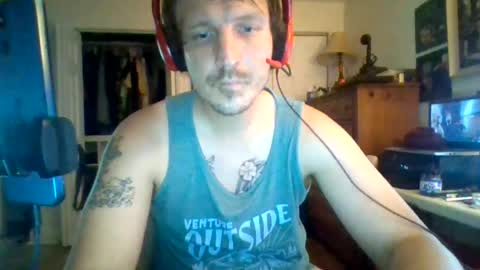 Snapshot of macdaddy9mm chatting on 06.28.26 macdaddy9mm online show from 06.28.26