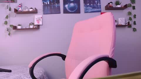 Snapshot of macey_hairy chatting on 01.12.25 Macey Elliot Modelo Independiente online show from 01.12.25