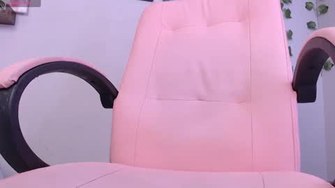 Snapshot of macey_hairy chatting on 01.18.25 Macey Elliot Modelo Independiente online show from 01.18.25