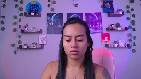 Snapshot of macey_hairy chatting on 02.08.25 Macey Elliot Modelo Independiente online show from 02.08.25