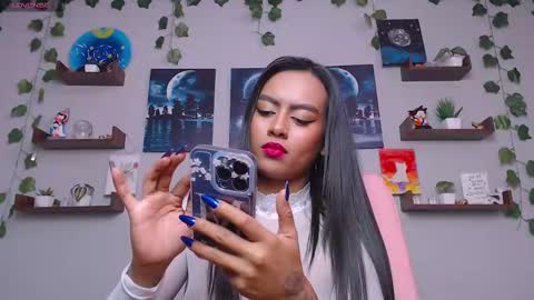 Snapshot of macey_hairy chatting on 02.12.25 Macey Elliot Modelo Independiente online show from 02.12.25
