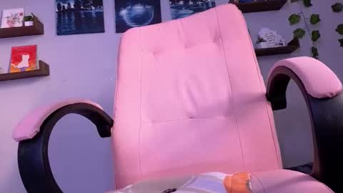 Snapshot of macey_hairy chatting on 09.16.25 Macey Elliot Modelo Independiente online show from 09.16.25