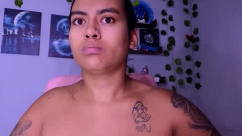 Snapshot of macey_hairy chatting on 10.14.25 Macey Elliot Modelo Independiente online show from 10.14.25