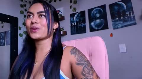 Snapshot of macey_hairy chatting on 11.03.25 Macey Elliot Modelo Independiente online show from 11.03.25