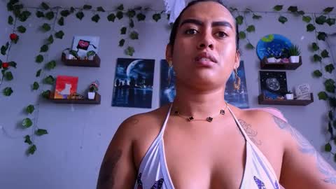 Snapshot of macey_hairy chatting on 12.02.25 Macey Elliot Modelo Independiente online show from 12.02.25