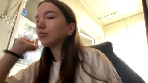 Mila online show from 05.11.26