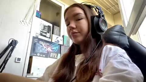 Mila online show from 05.14.26