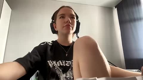 Mila online show from 06.04.26