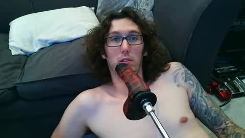 Snapshot of machine_anal chatting on 09.17.25 machine anal online show from 09.17.25