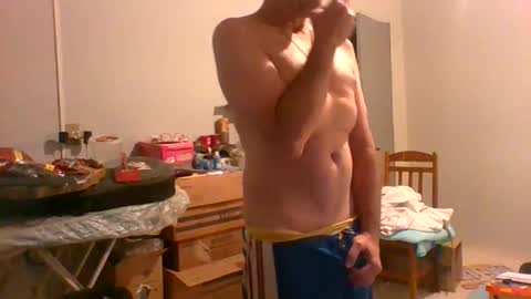 Snapshot of machoalex chatting on 06.08.26 MACHOLIVRE online show from 06.08.26