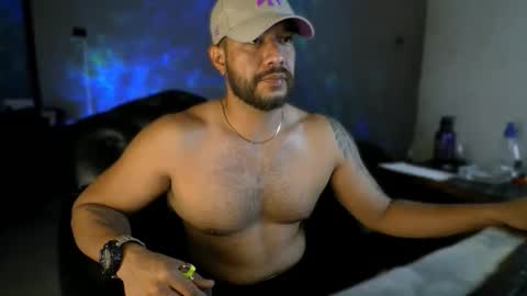 Snapshot of machohandsome chatting on 05.12.26 Javier papichulo master how do you want online show from 05.12.26