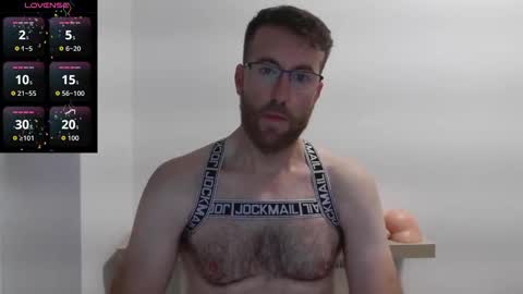 Snapshot of machohiberiko chatting on 10.13.25 Jota online show from 10.13.25