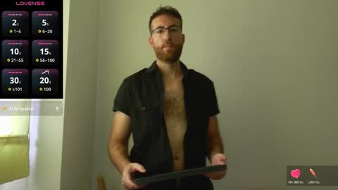 Snapshot of machohiberiko chatting on 11.16.25 Jota online show from 11.16.25