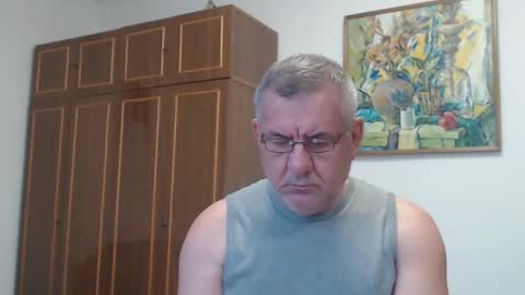 Snapshot of machomale3 chatting on 09.28.25 Macho online show from 09.28.25