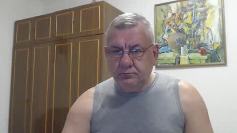 Snapshot of machomale3 chatting on 10.12.25 Macho online show from 10.12.25