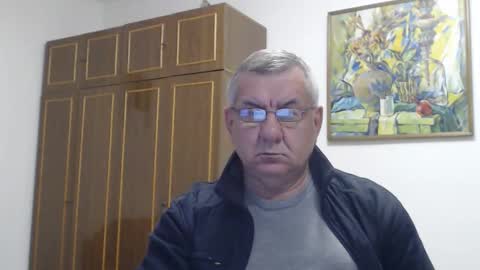 Snapshot of machomale3 chatting on 11.05.25 Macho online show from 11.05.25