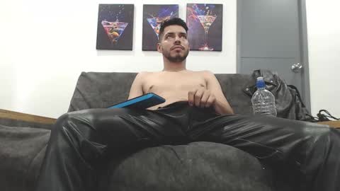 Snapshot of mack_daniels chatting on 02.11.26 instagram mackdanielsx online show from 02.11.26