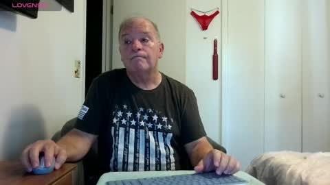 mackdocc001 online show from 04.13.26