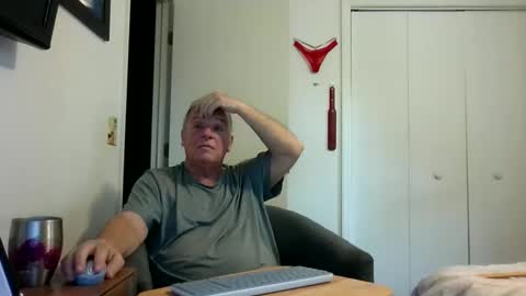 mackdocc001 online show from 04.22.26