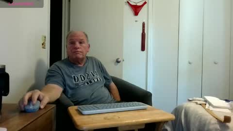 mackdocc001 online show from 04.25.26