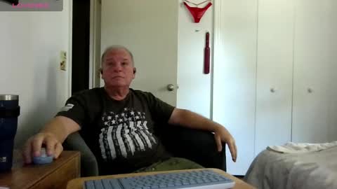 mackdocc001 online show from 04.27.26