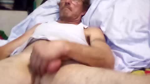 Snapshot of mackdog1369 chatting on 10.31.25 mackdog1369 online show from 10.31.25