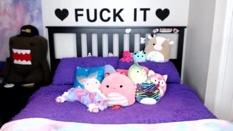 Mackenzie Wolfe online show from 09.25.25