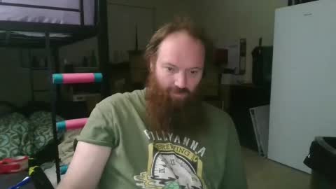 Snapshot of mackhere4u chatting on 10.09.25 mackhere4u online show from 10.09.25