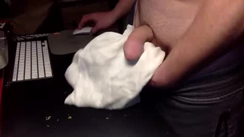 Snapshot of maclowe chatting on 11.22.25 MacLowe online show from 11.22.25