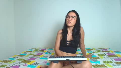 Snapshot of mad_dy_ chatting on 03.04.25 mad_dy_ online show from 03.04.25