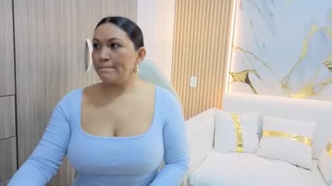 Snapshot of madam_hott chatting on 09.22.25 Madam Hott online show from 09.22.25