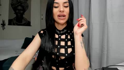 Snapshot of madam_jesse chatting on 02.16.25 Madam jesse online show from 02.16.25