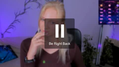 Snapshot of madam_ulis chatting on 10.09.25 Ulis online show from 10.09.25