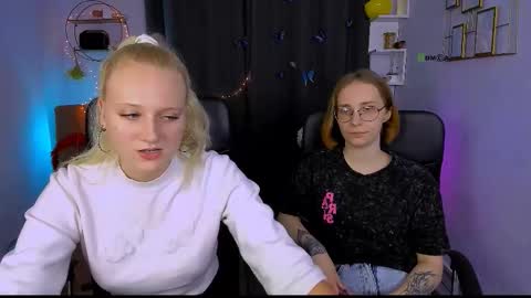 Snapshot of madam_ulis chatting on 10.15.25 Ulis online show from 10.15.25