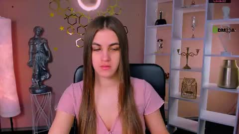 Snapshot of madam_ulis chatting on 06.16.26 Ulis online show from 06.16.26