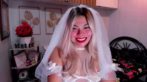 Snapshot of madame_ivy chatting on 10.29.25 Ivy online show from 10.29.25