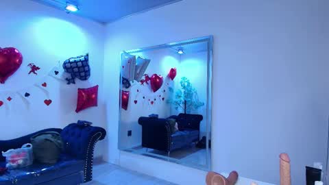 Snapshot of madame_scarllet chatting on 02.15.26 Madame Scarllet online show from 02.15.26