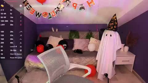 Evelyn online show from 11.02.25