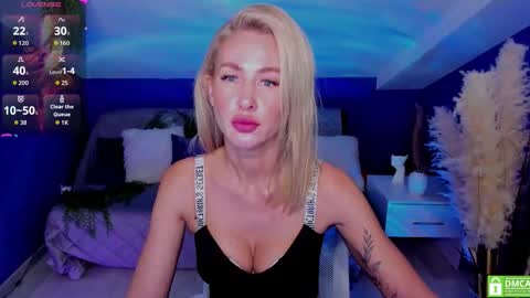 Evelyn online show from 11.10.25