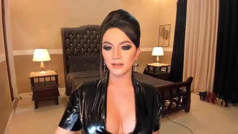 Alison Kloss online show from 01.12.25