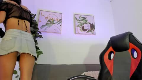 Snapshot of maddie_ray_ chatting on 05.27.26 Maddie Ray online show from 05.27.26