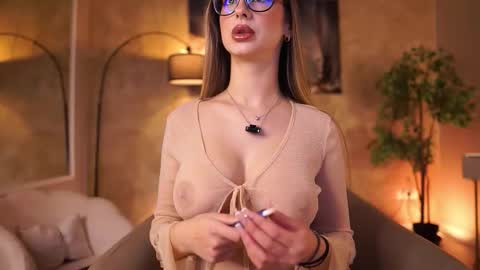 Maddie online show from 12.19.25