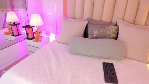 Snapshot of maddieparker chatting on 02.06.26 online show from 02.06.26